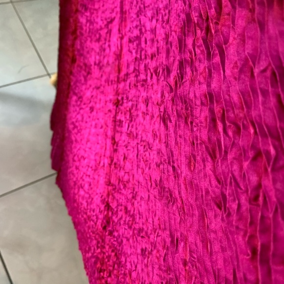 Vintage designer absolutely incredible extra long and wide silk wrap - Picture 3 of 9